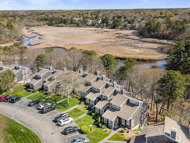 15 Riverview Avenue Mashpee MA 02649