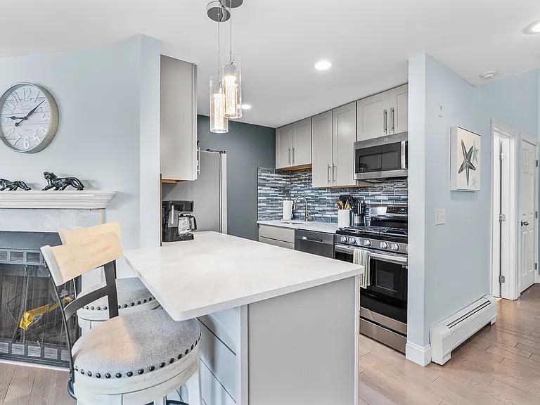 15 Riverview Avenue Mashpee MA 02649