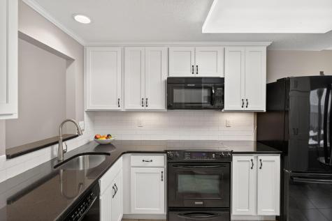 15 John Hall Cartway Yarmouth MA 02675