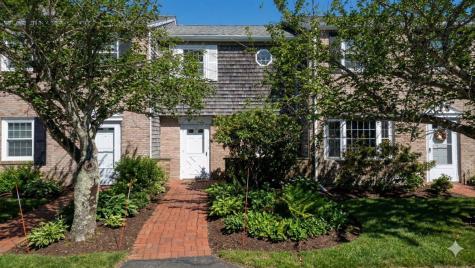 8 Captain Cook Lane Barnstable MA 02632