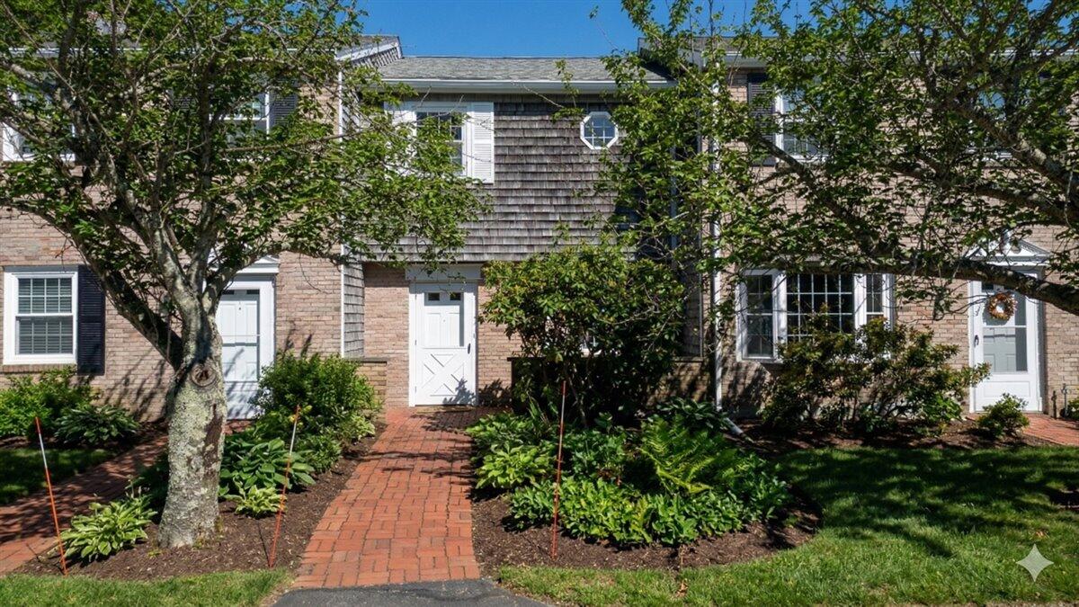 8 Captain Cook Lane Barnstable MA 02632