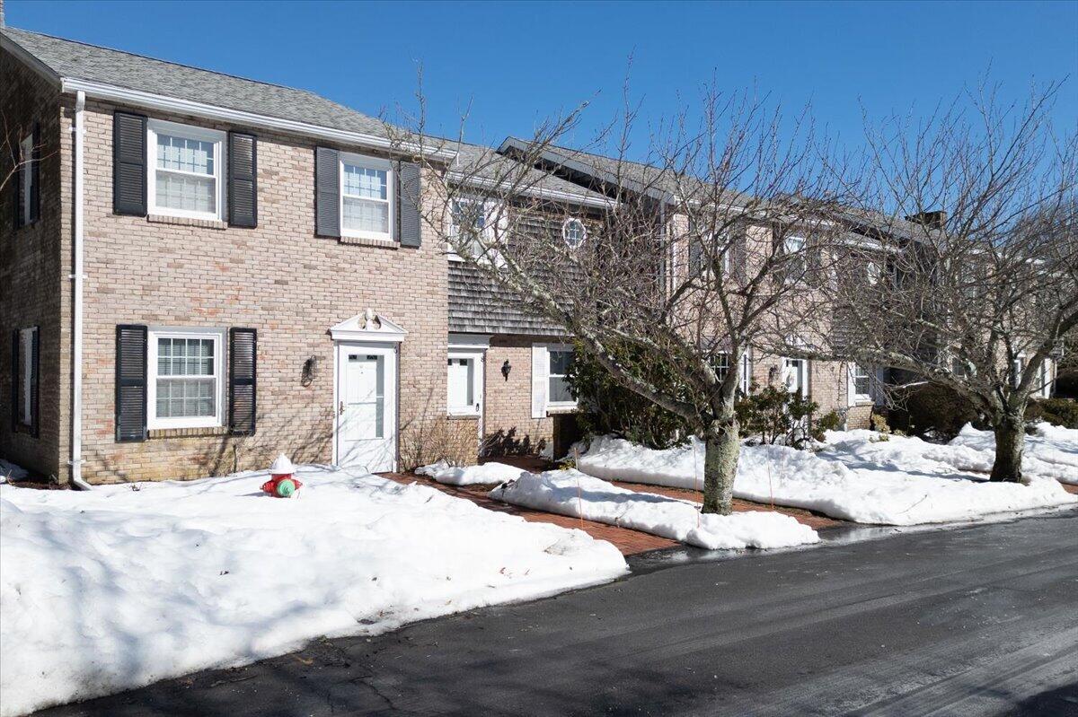 8 Captain Cook Lane Barnstable MA 02632