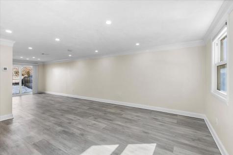 8 Captain Cook Lane Barnstable MA 02632