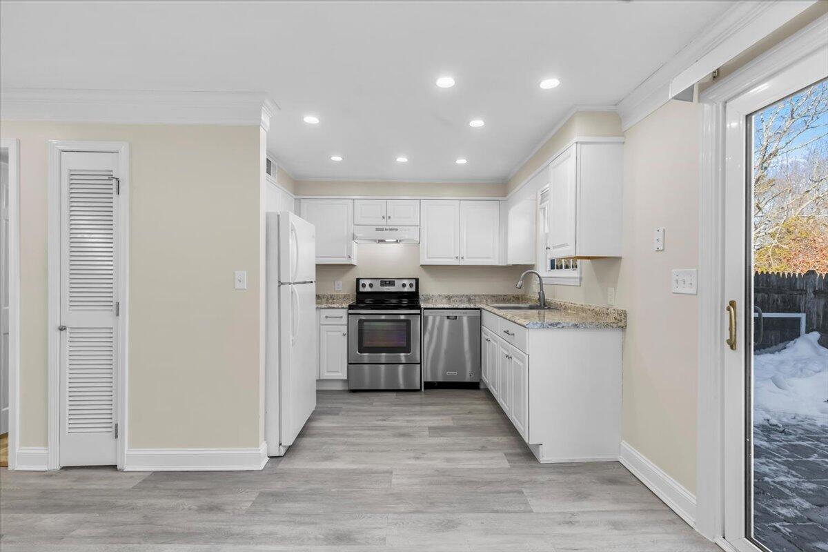 8 Captain Cook Lane Barnstable MA 02632