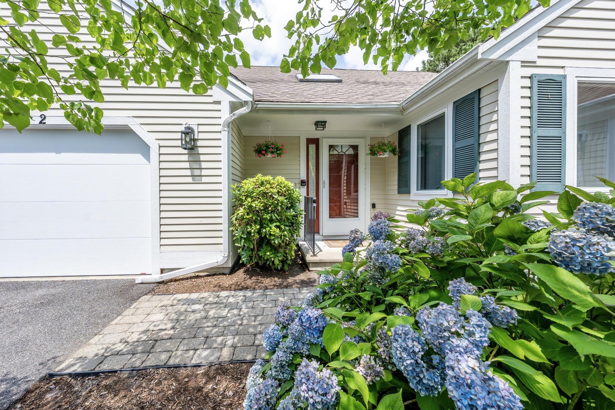 2 Mainsail Circle Mashpee MA 02649