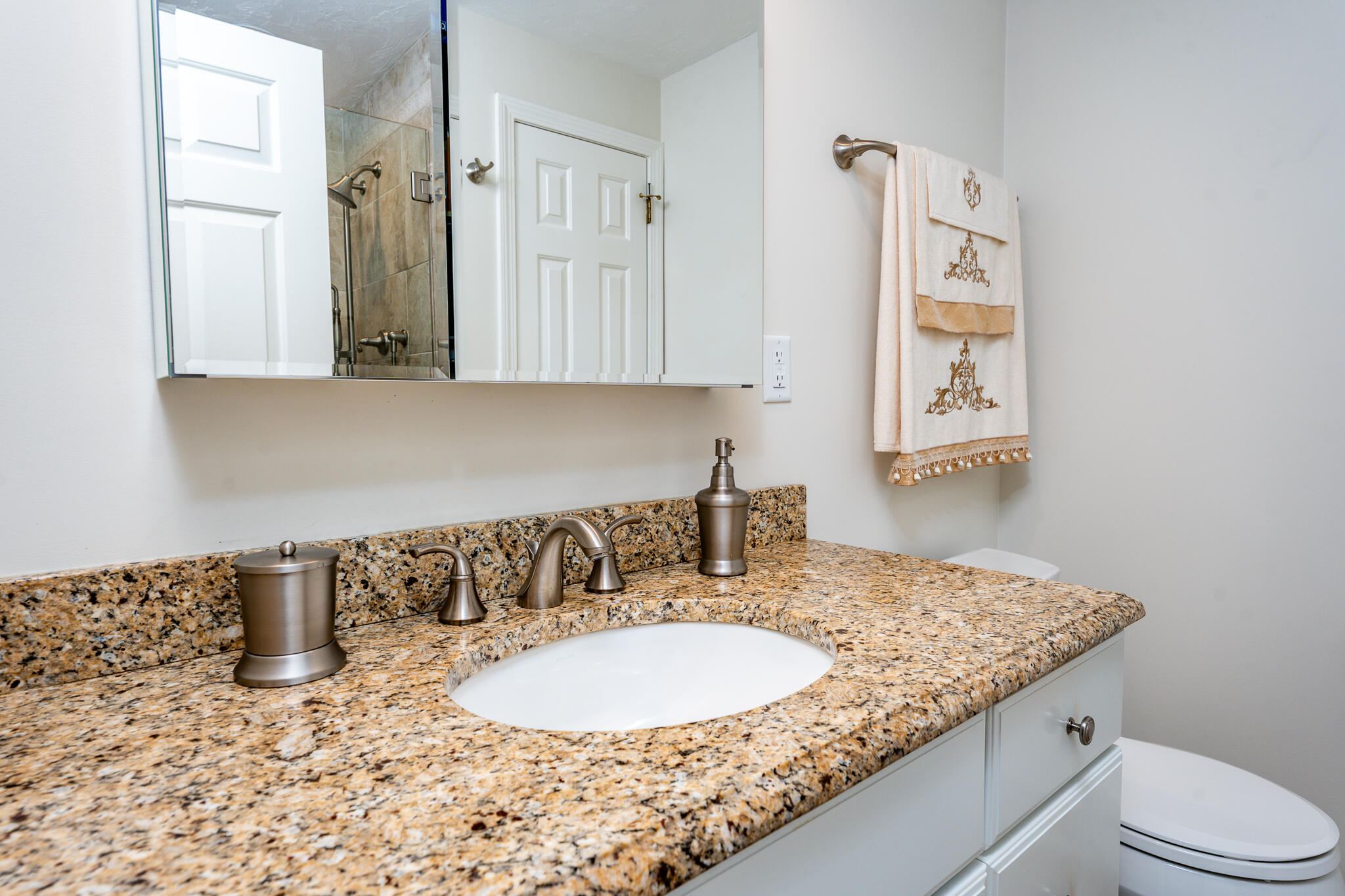 2 Mainsail Circle Mashpee MA 02649