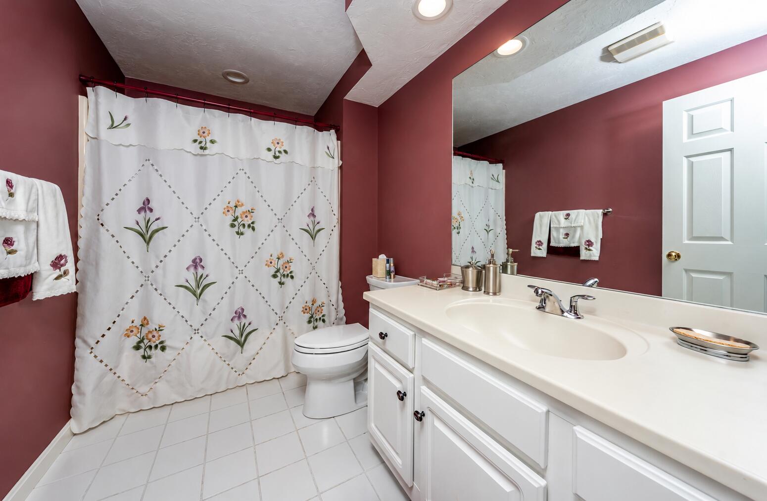 2 Mainsail Circle Mashpee MA 02649