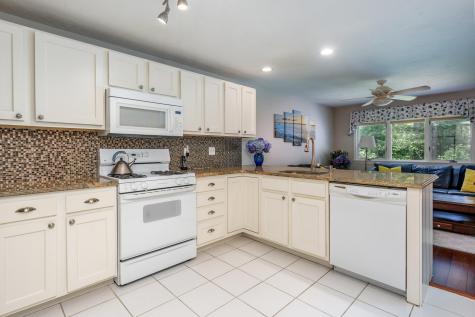 2 Mainsail Circle Mashpee MA 02649