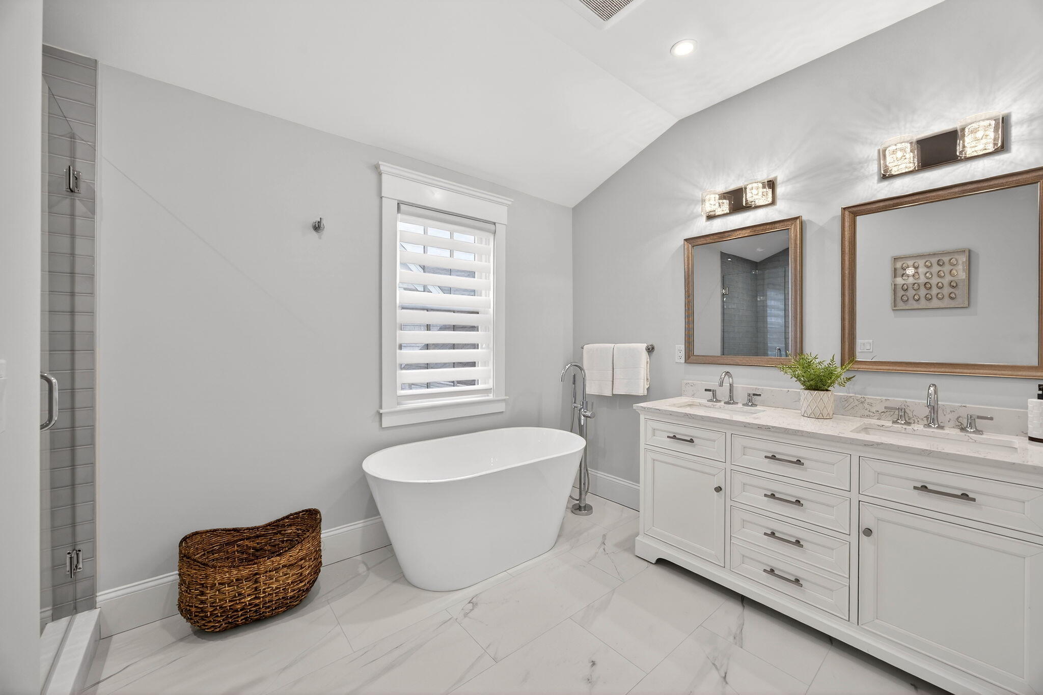 255 Old Main Road Falmouth MA 02556