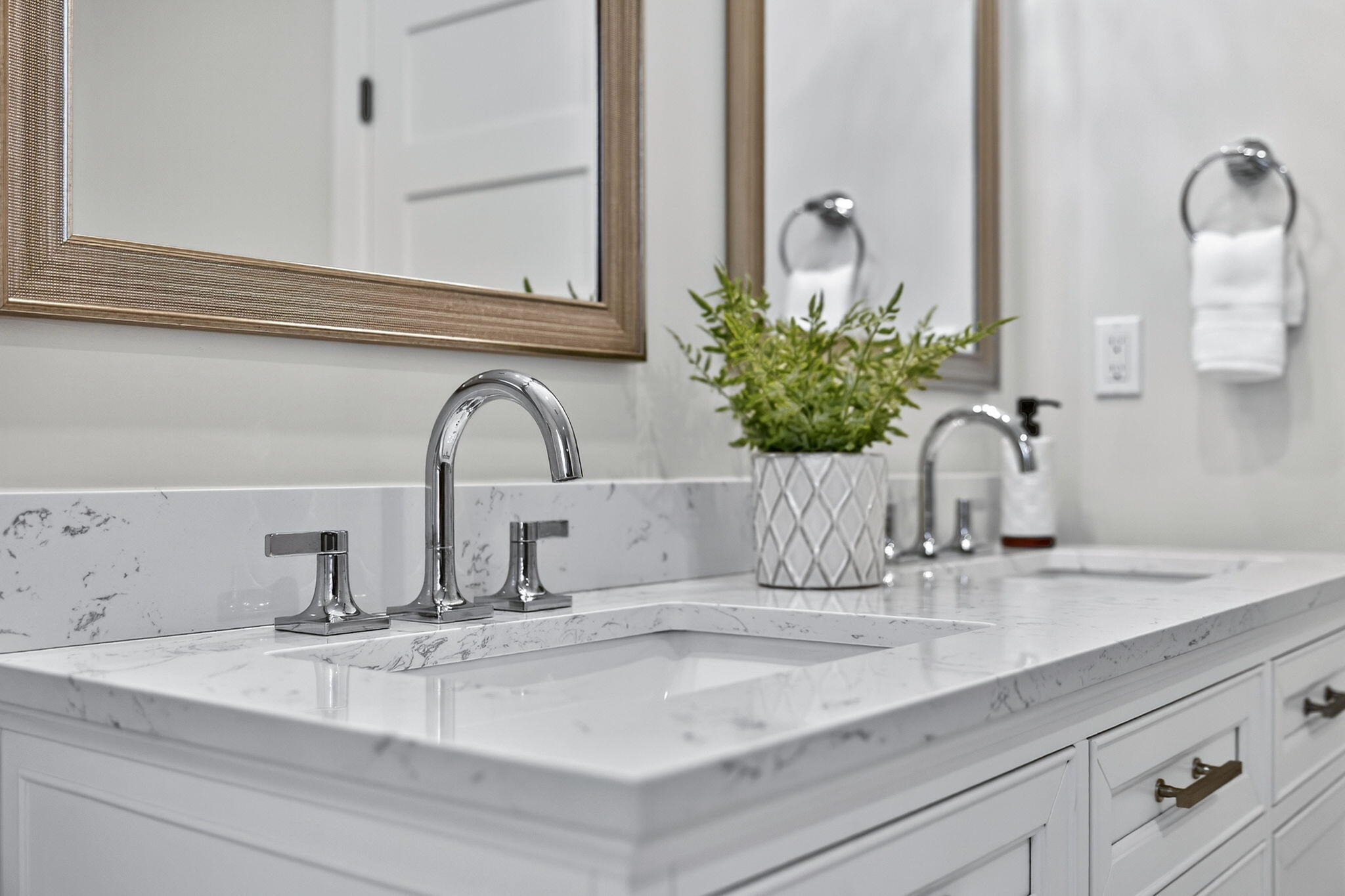 255 Old Main Road Falmouth MA 02556