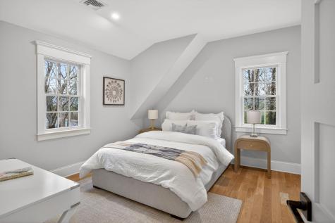 255 Old Main Road Falmouth MA 02556