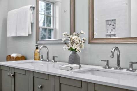255 Old Main Road Falmouth MA 02556