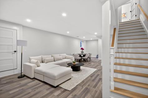 255 Old Main Road Falmouth MA 02556