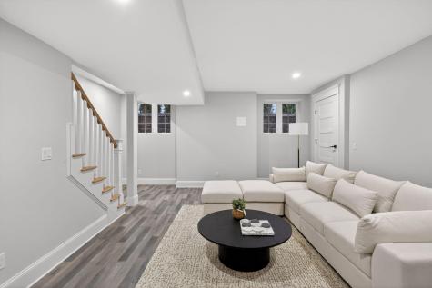 255 Old Main Road Falmouth MA 02556