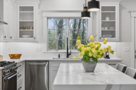 255 Old Main Road Falmouth MA 02556