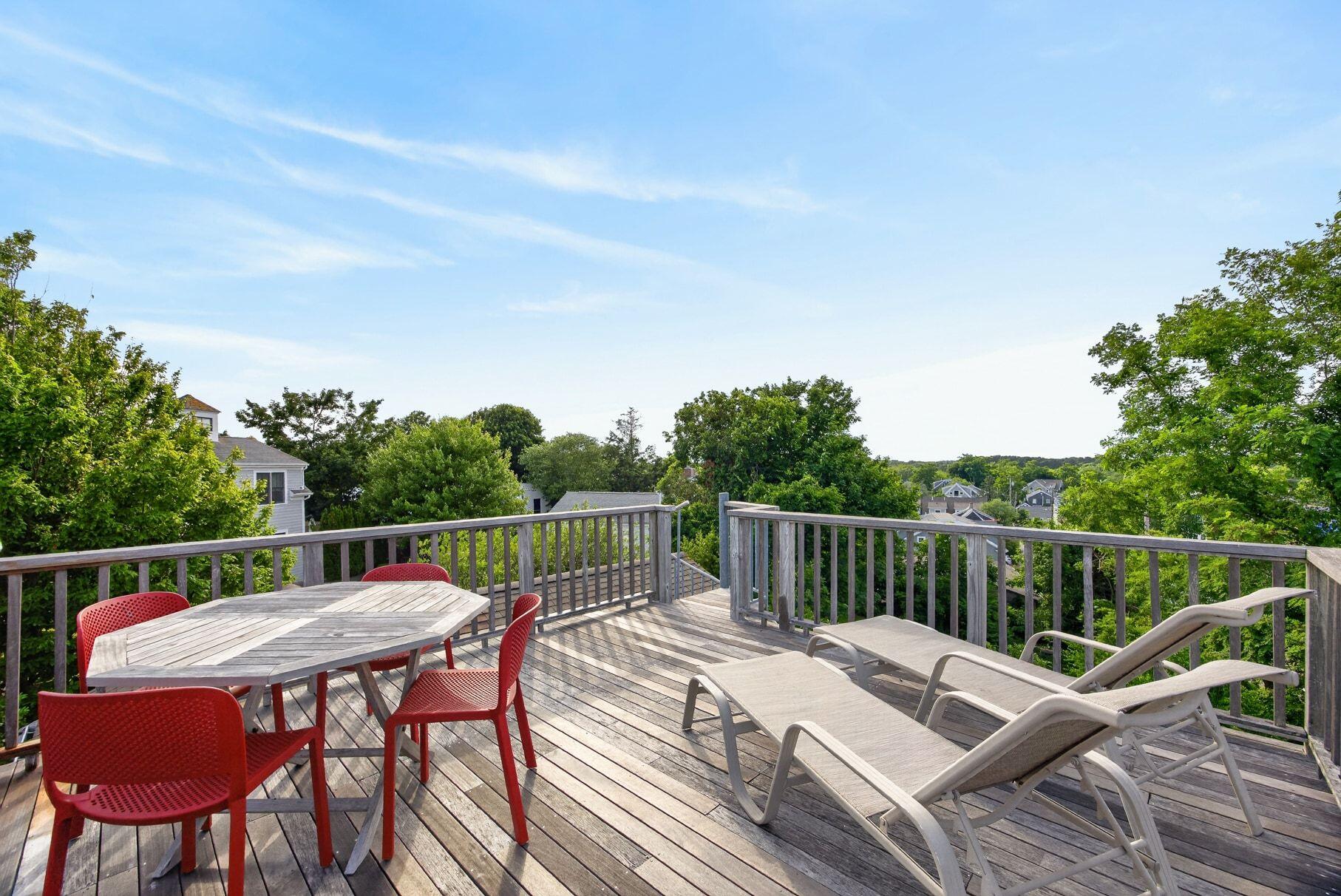 17 Carnes Lane Provincetown MA 02657