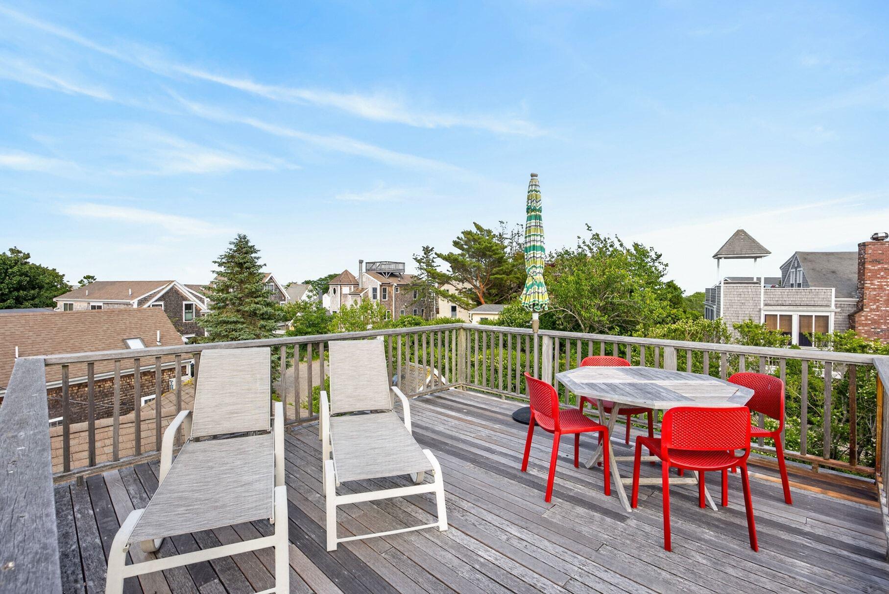 17 Carnes Lane Provincetown MA 02657