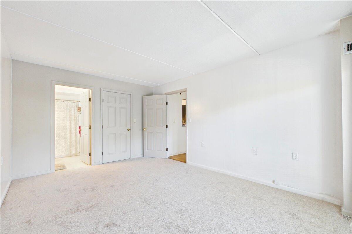 4975 Washington Street West Roxbury MA 02132