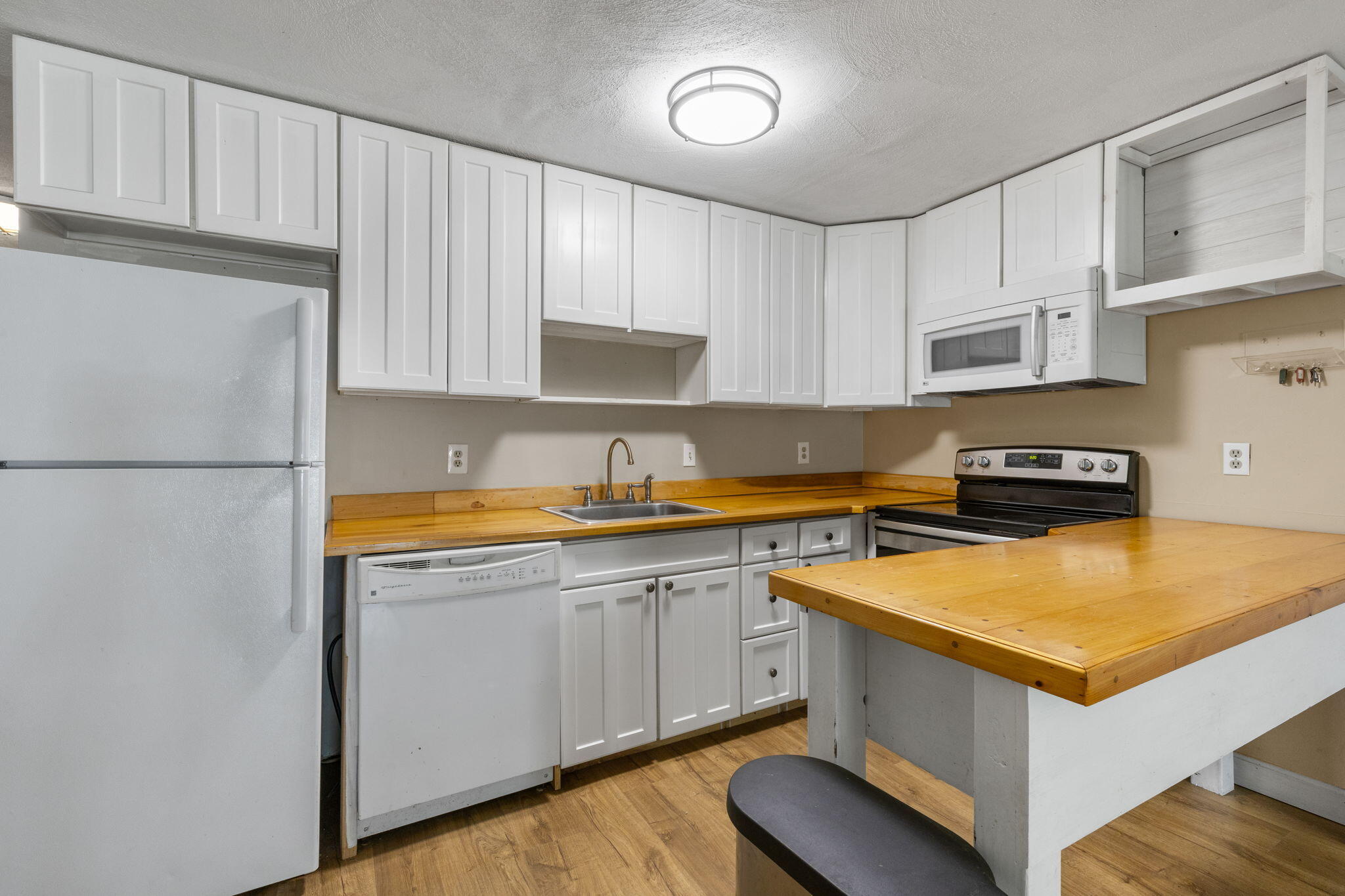 70 Cape Drive Mashpee MA 02649
