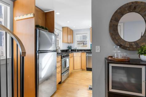 49 Bradford Street Provincetown MA 02657