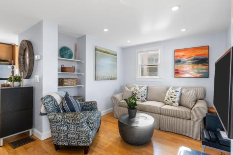 49 Bradford Street Provincetown MA 02657