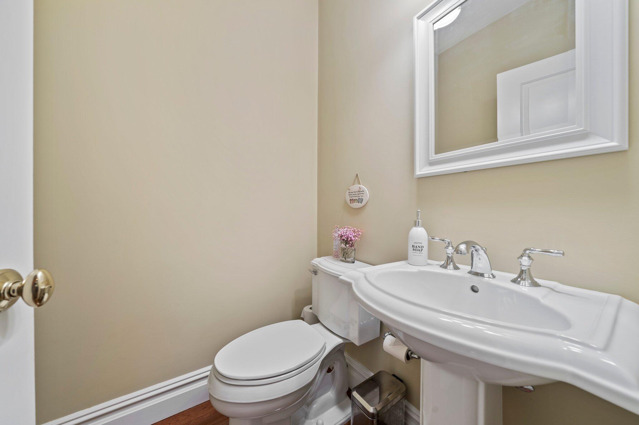 28 Quinns Way Mashpee MA 02649