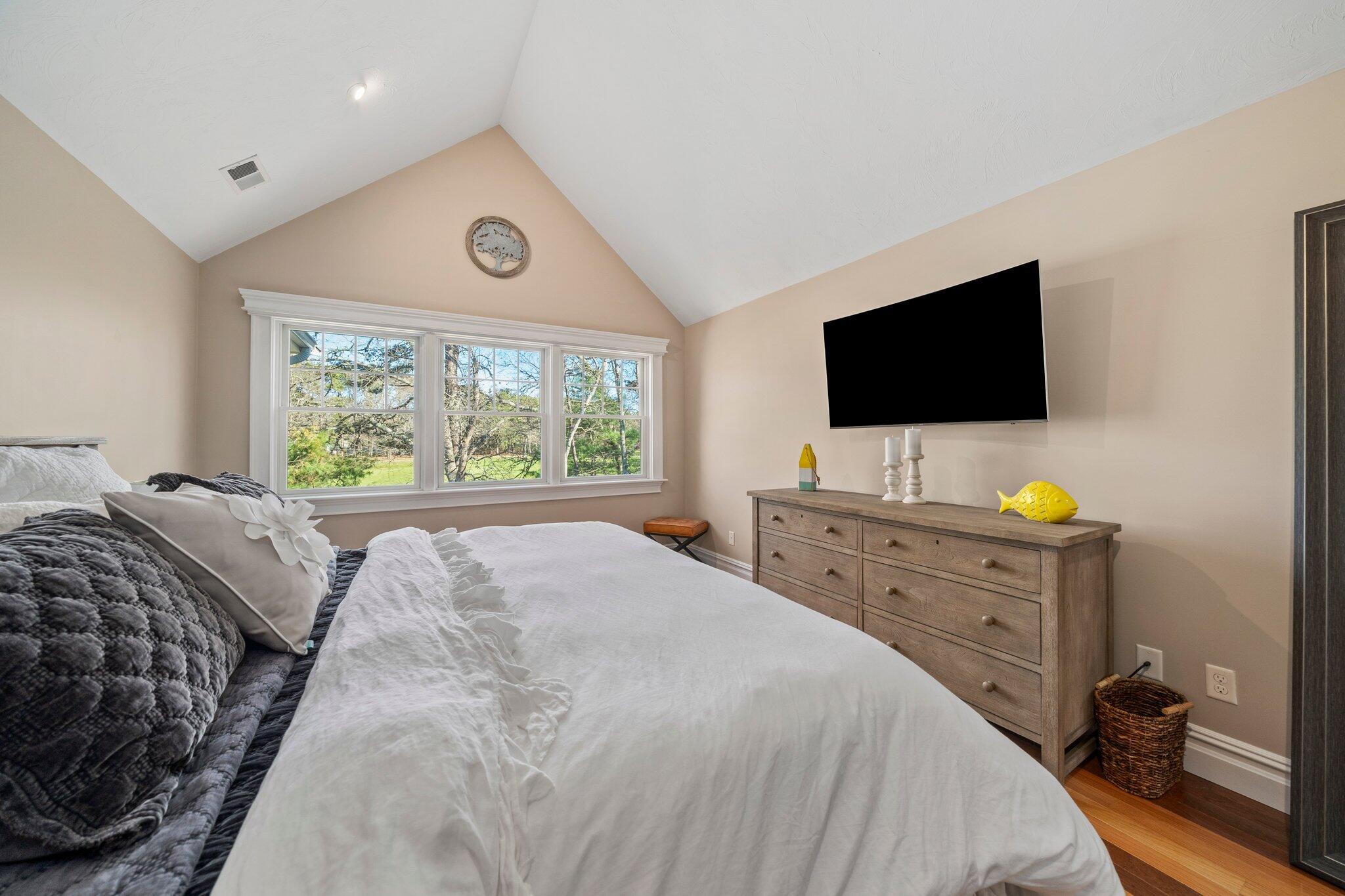 28 Quinns Way Mashpee MA 02649