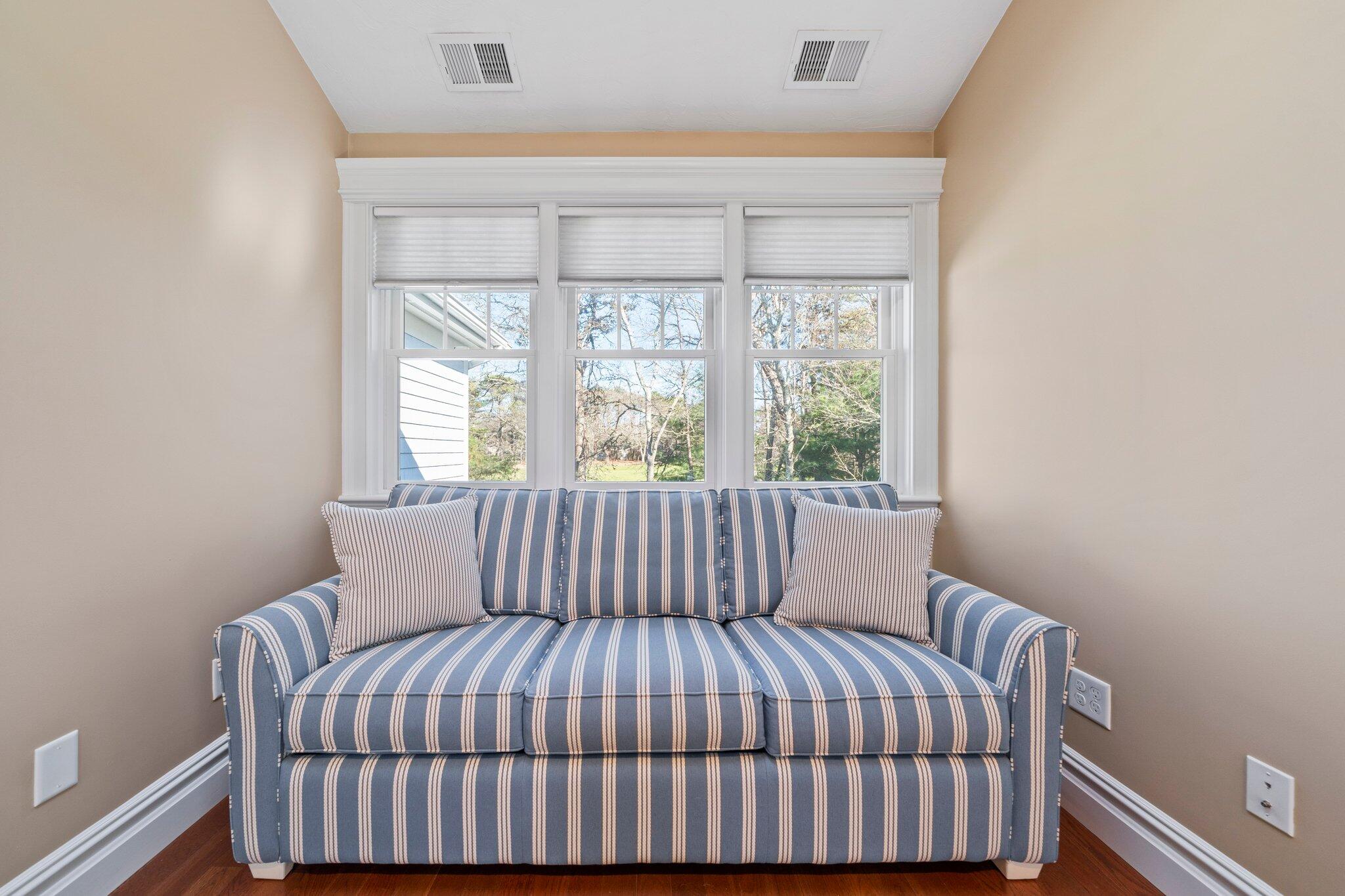 28 Quinns Way Mashpee MA 02649