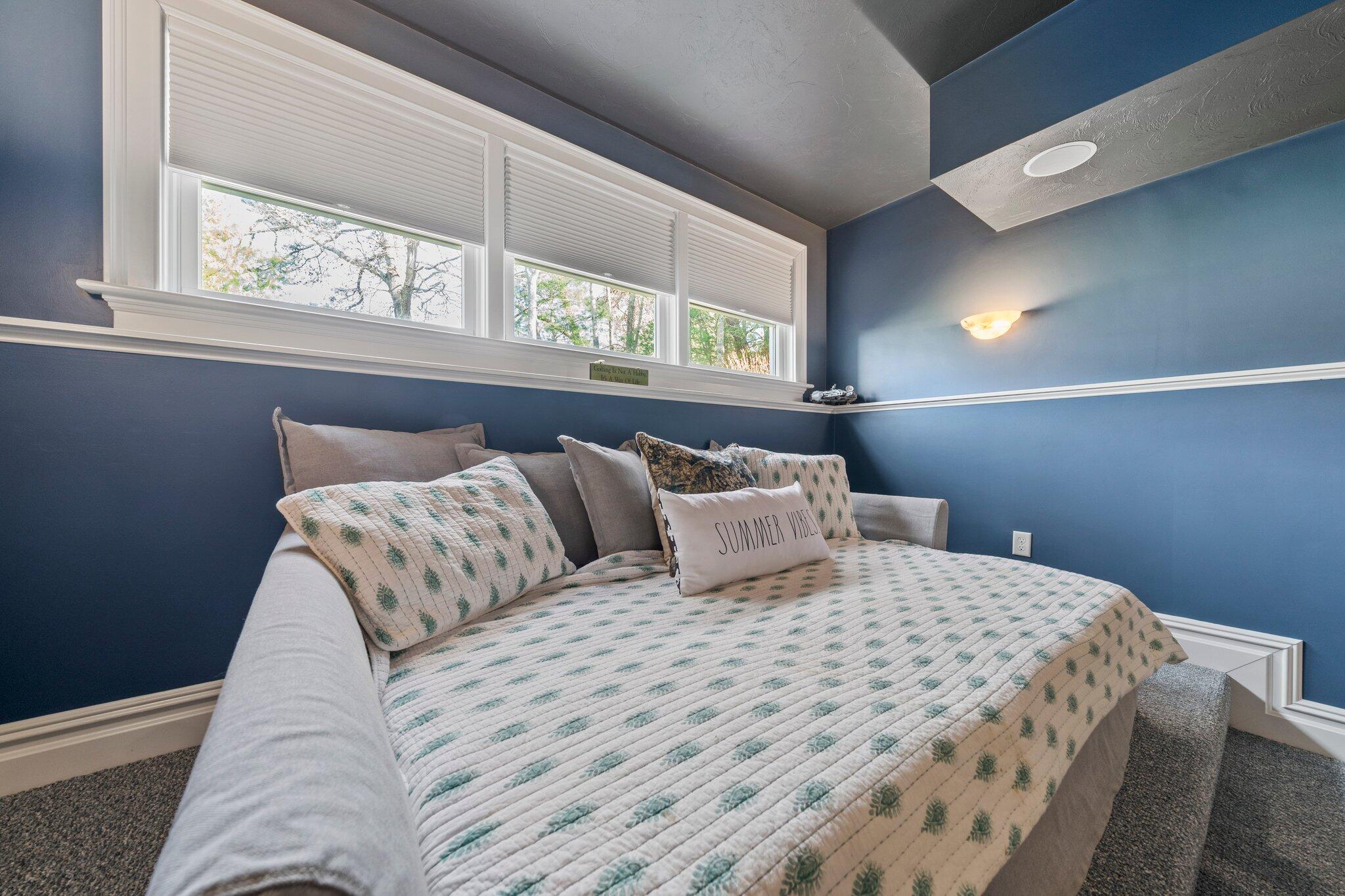 28 Quinns Way Mashpee MA 02649