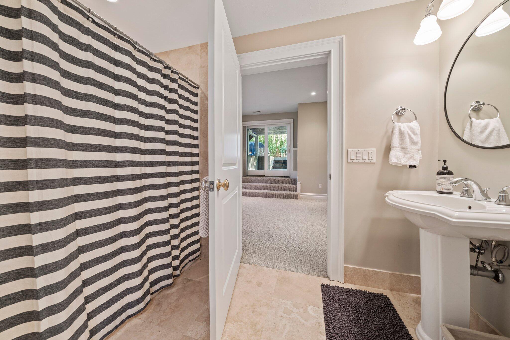 28 Quinns Way Mashpee MA 02649