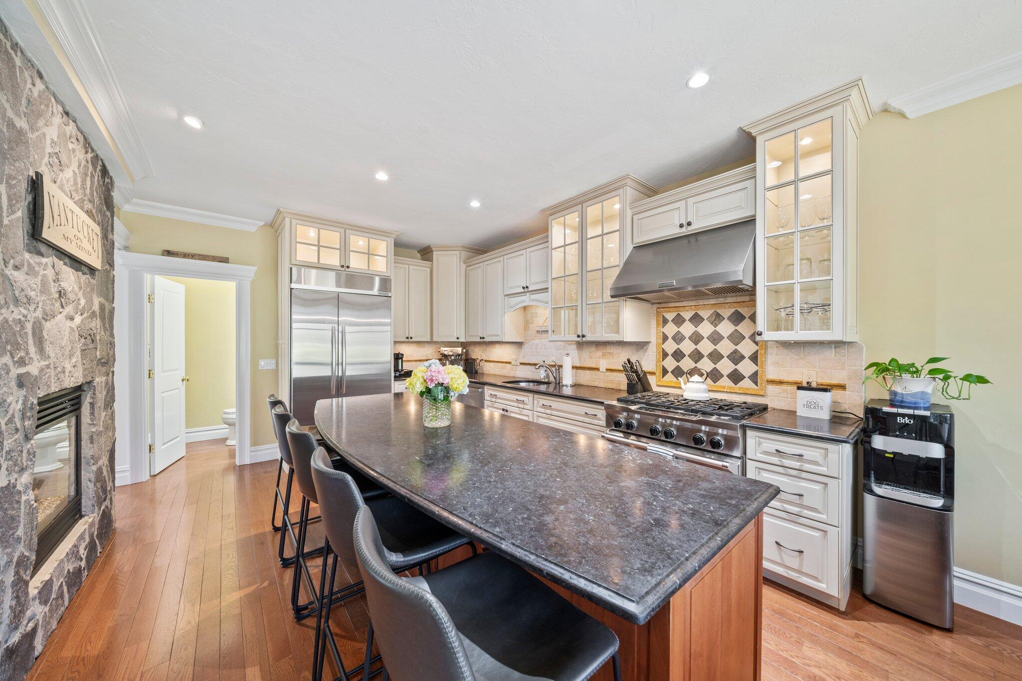 28 Quinns Way Mashpee MA 02649