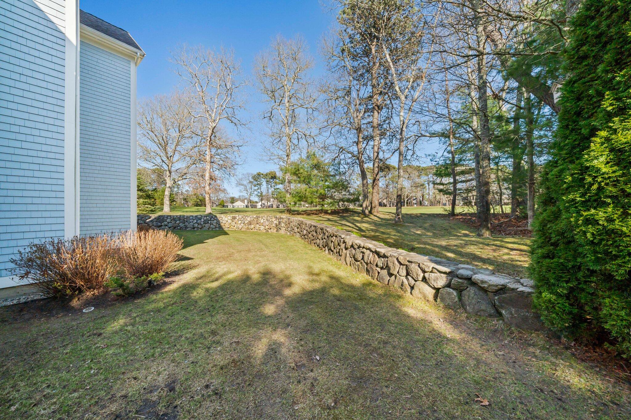 28 Quinns Way Mashpee MA 02649