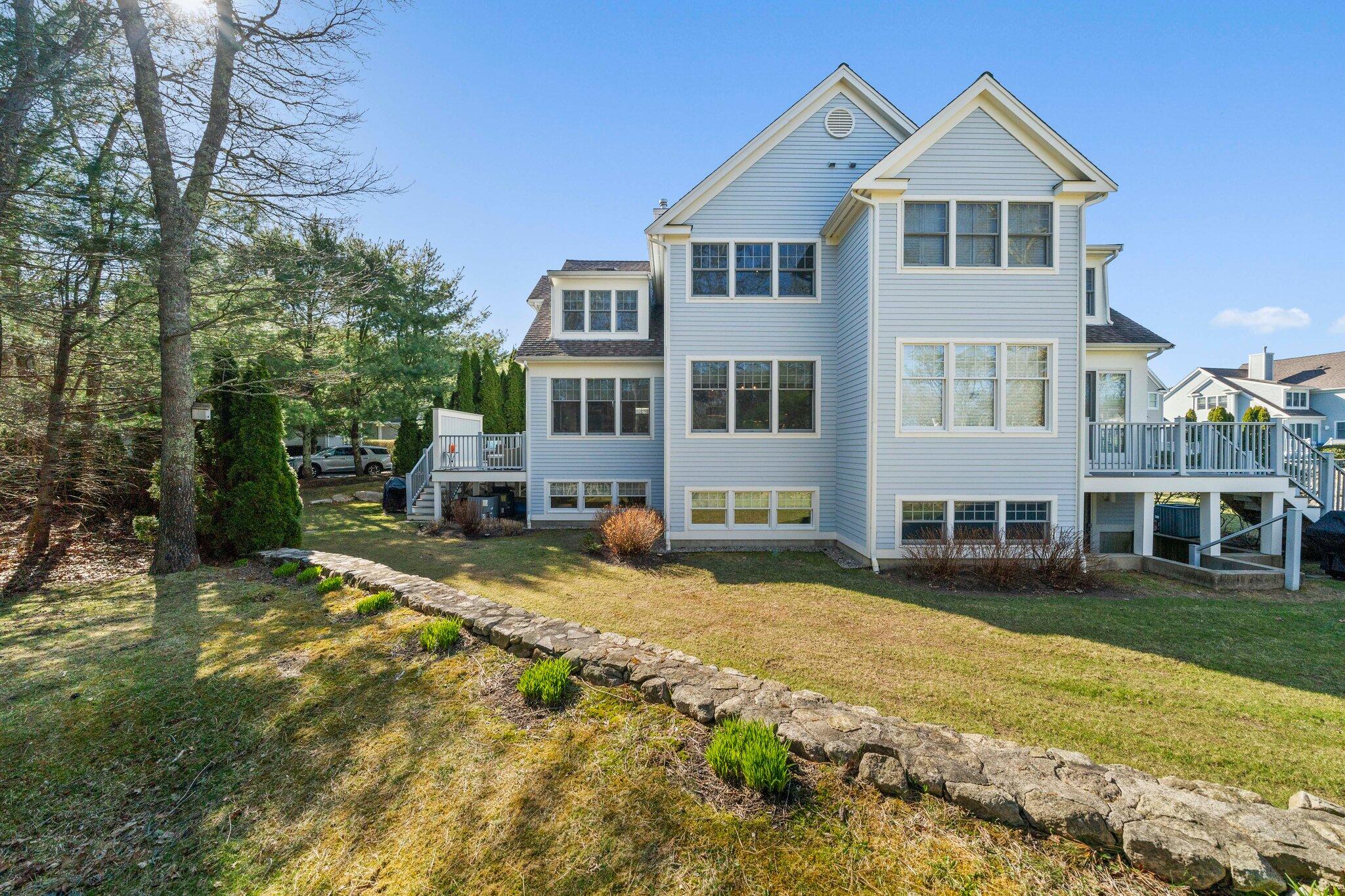 28 Quinns Way Mashpee MA 02649