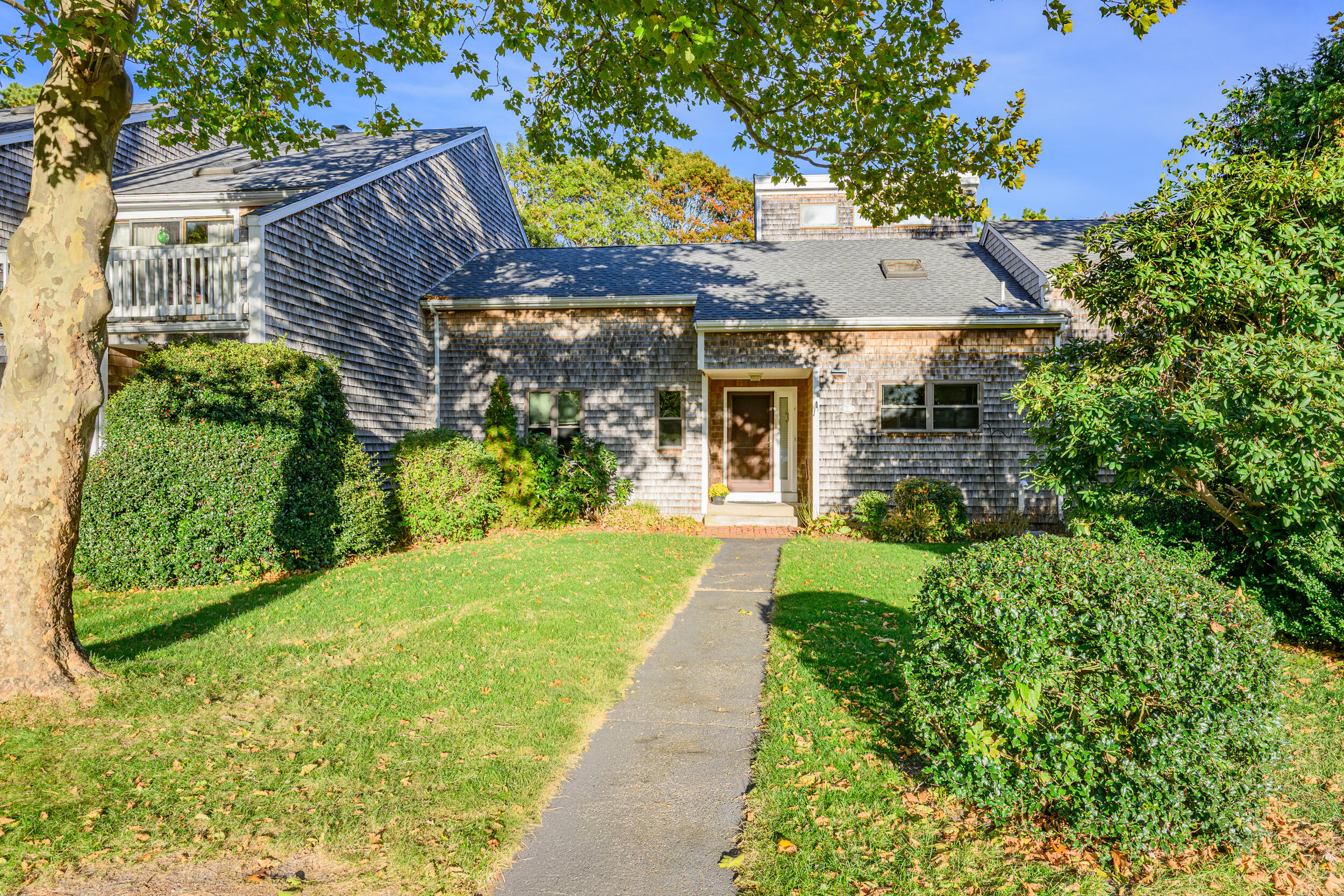 5 Riverview Avenue Mashpee MA 02649
