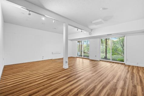 5 Riverview Avenue Mashpee MA 02649