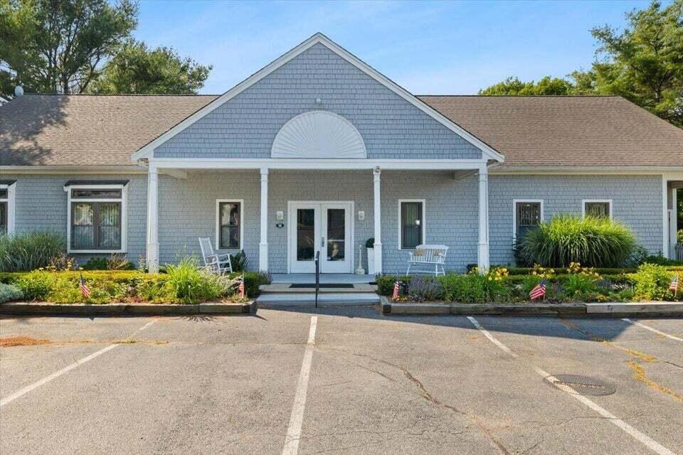 5 Riverview Avenue Mashpee MA 02649