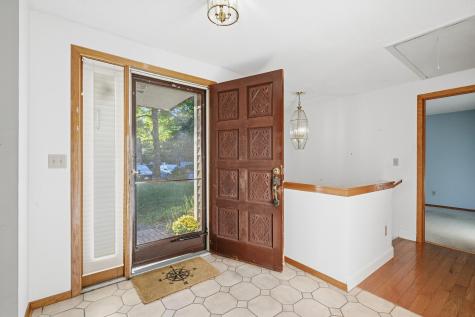 5 Riverview Avenue Mashpee MA 02649