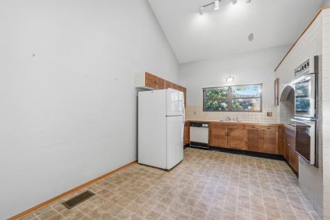 5 Riverview Avenue Mashpee MA 02649