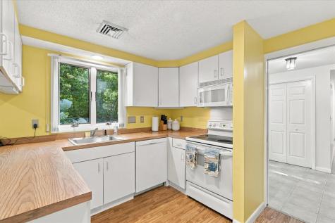 14 Woodrise Road Falmouth MA 02540
