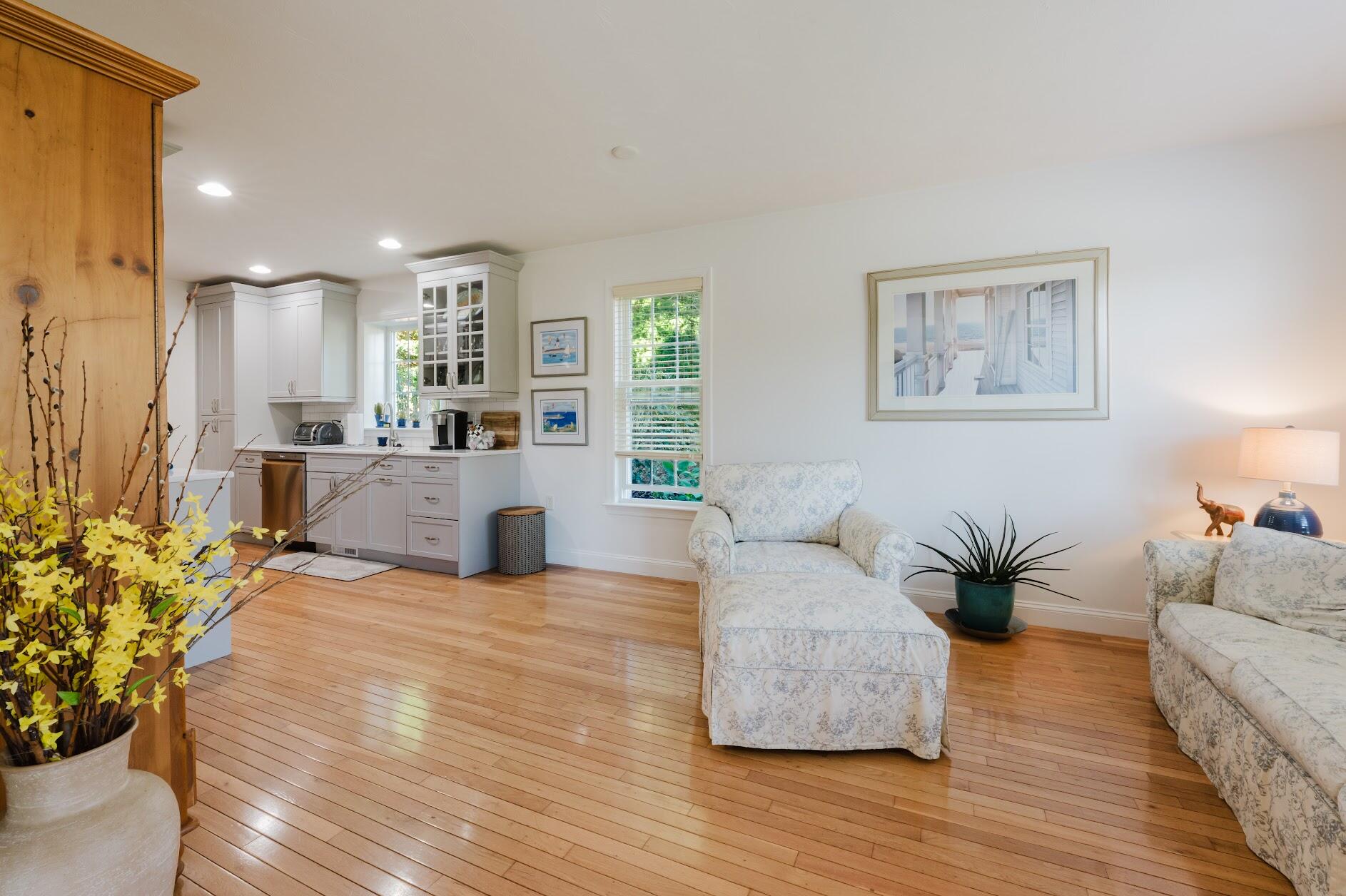 22 Stratford Ridge Mashpee MA 02649