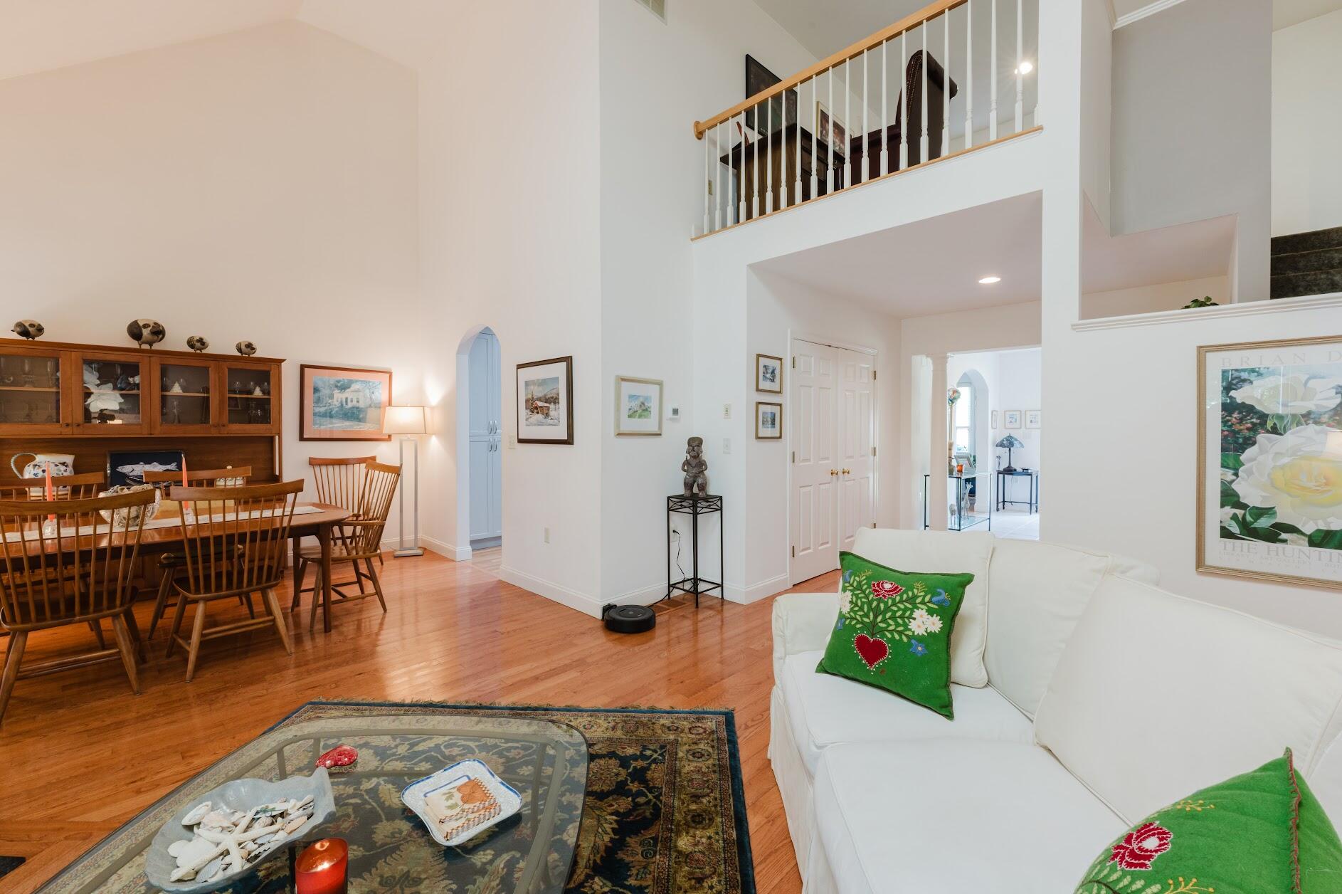 22 Stratford Ridge Mashpee MA 02649