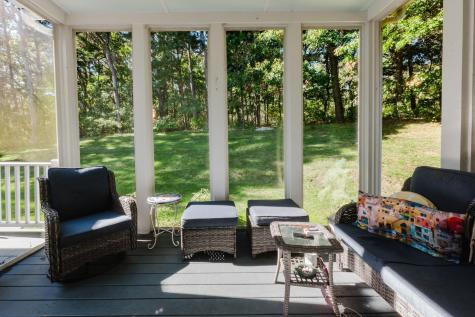 22 Stratford Ridge Mashpee MA 02649