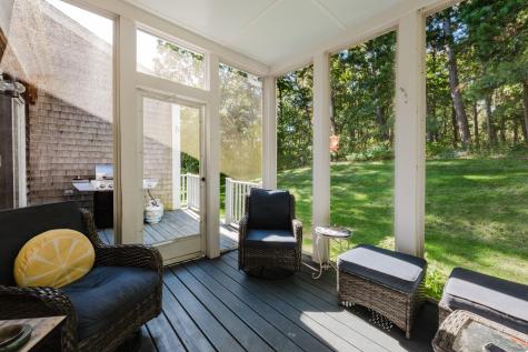 22 Stratford Ridge Mashpee MA 02649