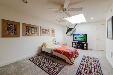 22 Stratford Ridge Mashpee MA 02649