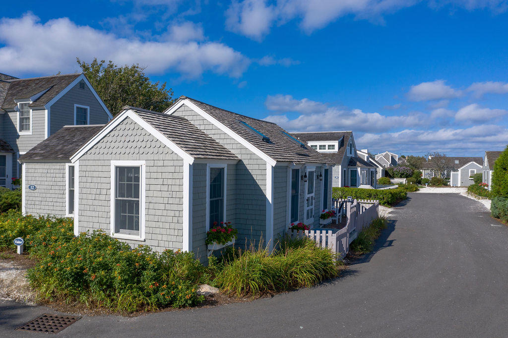 12 Vineyard View Lane Mashpee MA 02649