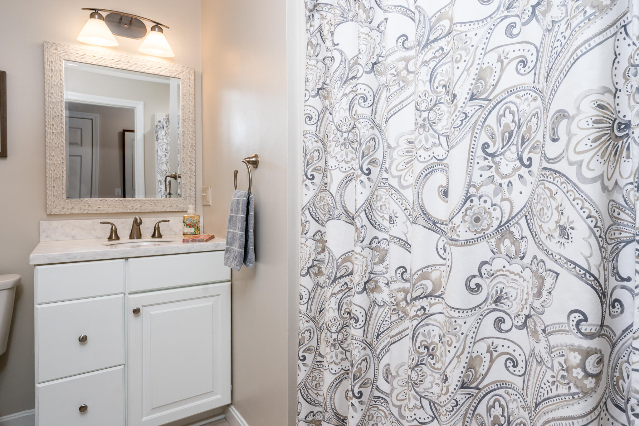 12 Pga Lane Mashpee MA 02649