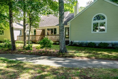 12 Pga Lane Mashpee MA 02649
