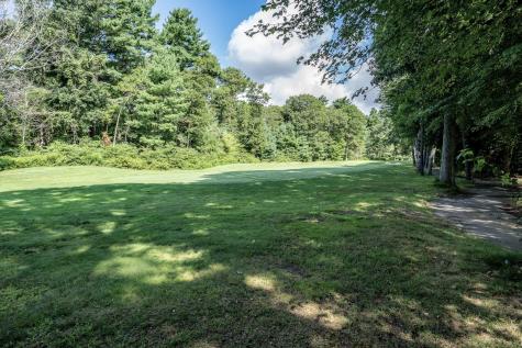 12 Pga Lane Mashpee MA 02649