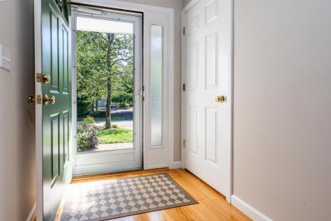 12 Pga Lane Mashpee MA 02649