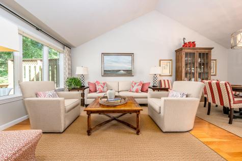 12 Pga Lane Mashpee MA 02649